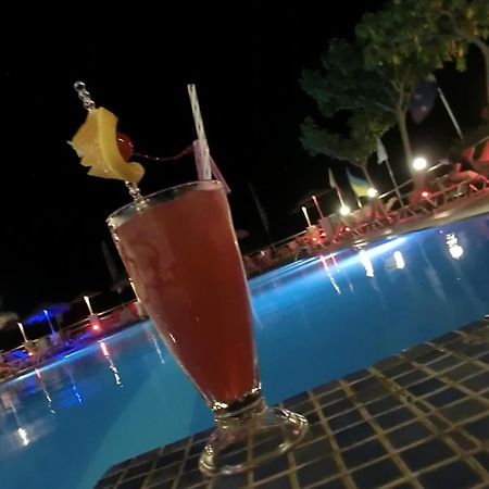 Santorini Camping & Hostel ฟิรา ภายนอก รูปภาพ