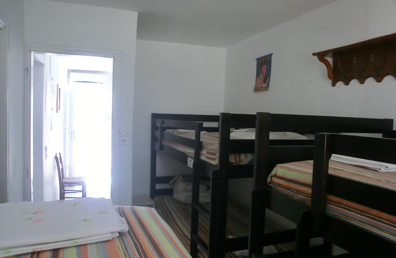 Santorini Camping & Hostel ฟิรา ภายนอก รูปภาพ