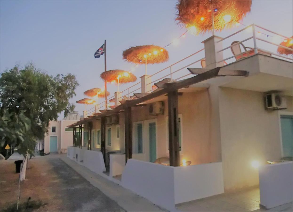 Santorini Camping & Hostel ฟิรา ภายนอก รูปภาพ