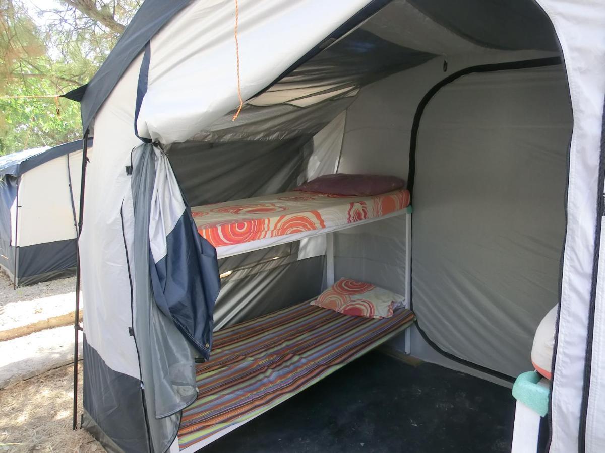 Santorini Camping & Hostel ฟิรา ภายนอก รูปภาพ