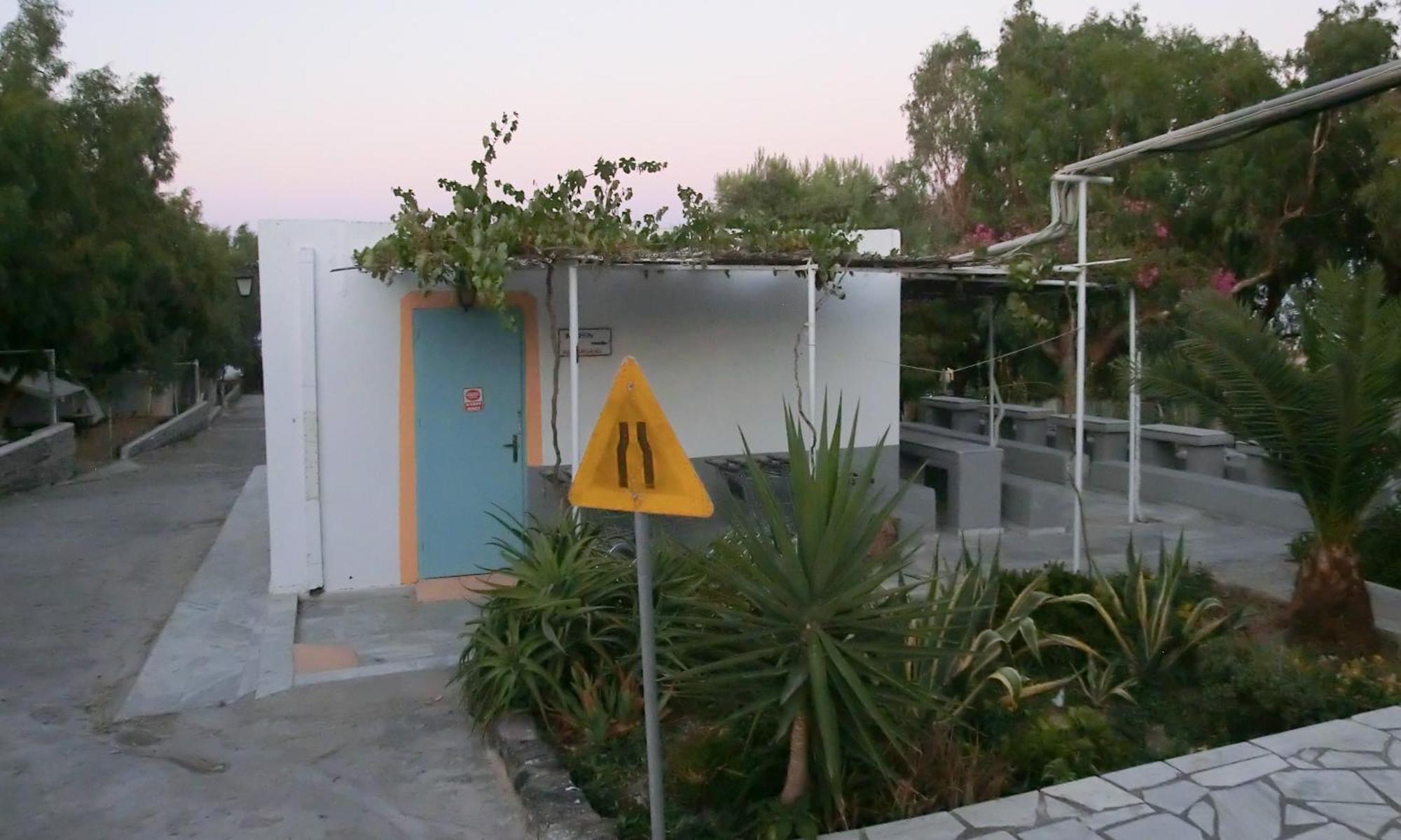 Santorini Camping & Hostel ฟิรา ภายนอก รูปภาพ